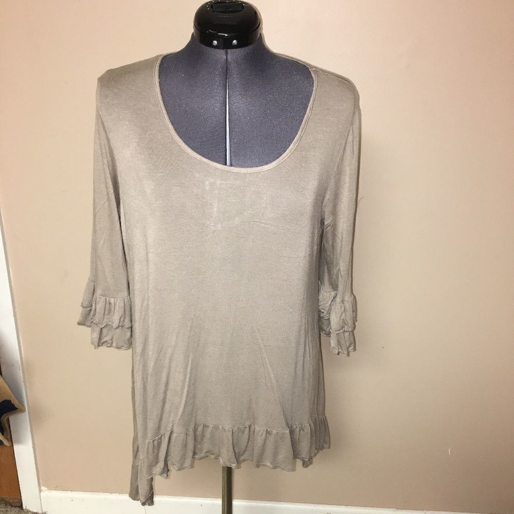 Forgotten Grace Ruffle Top size medium